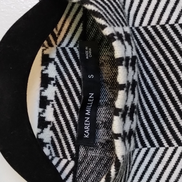 Graphic Pattern Mock Neck Sweater by Karen Millen - Picture 5 of 6